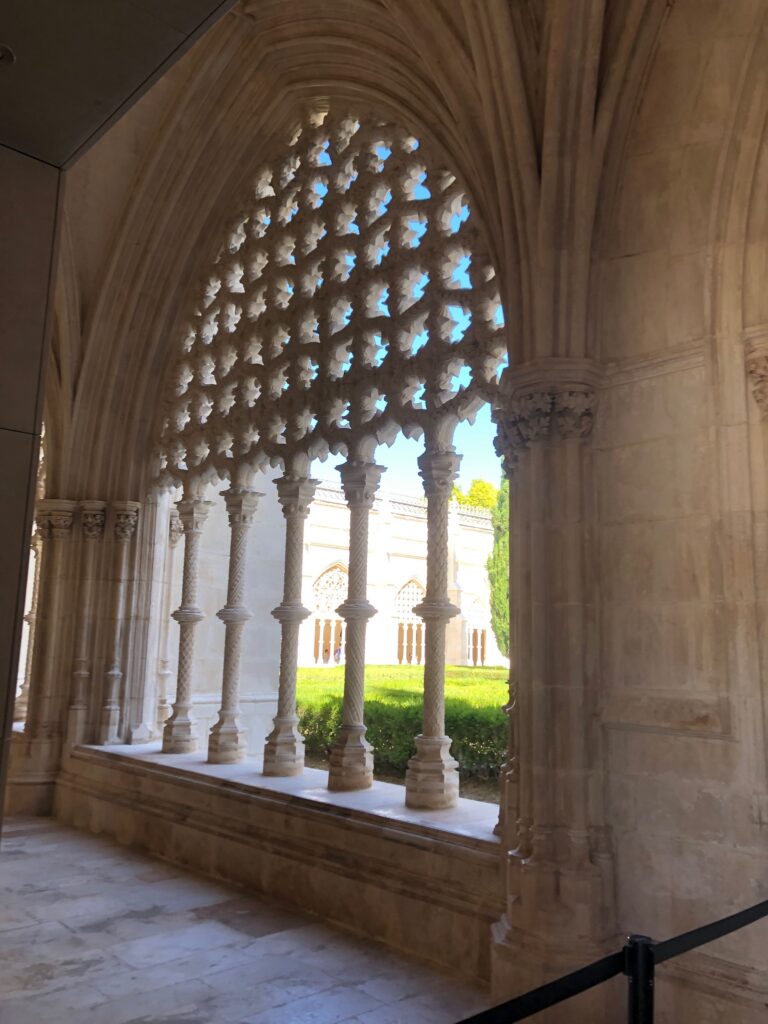 619452A3 DEB3 47A7 BB9F 4AB7D3BDC4EC 768x1024