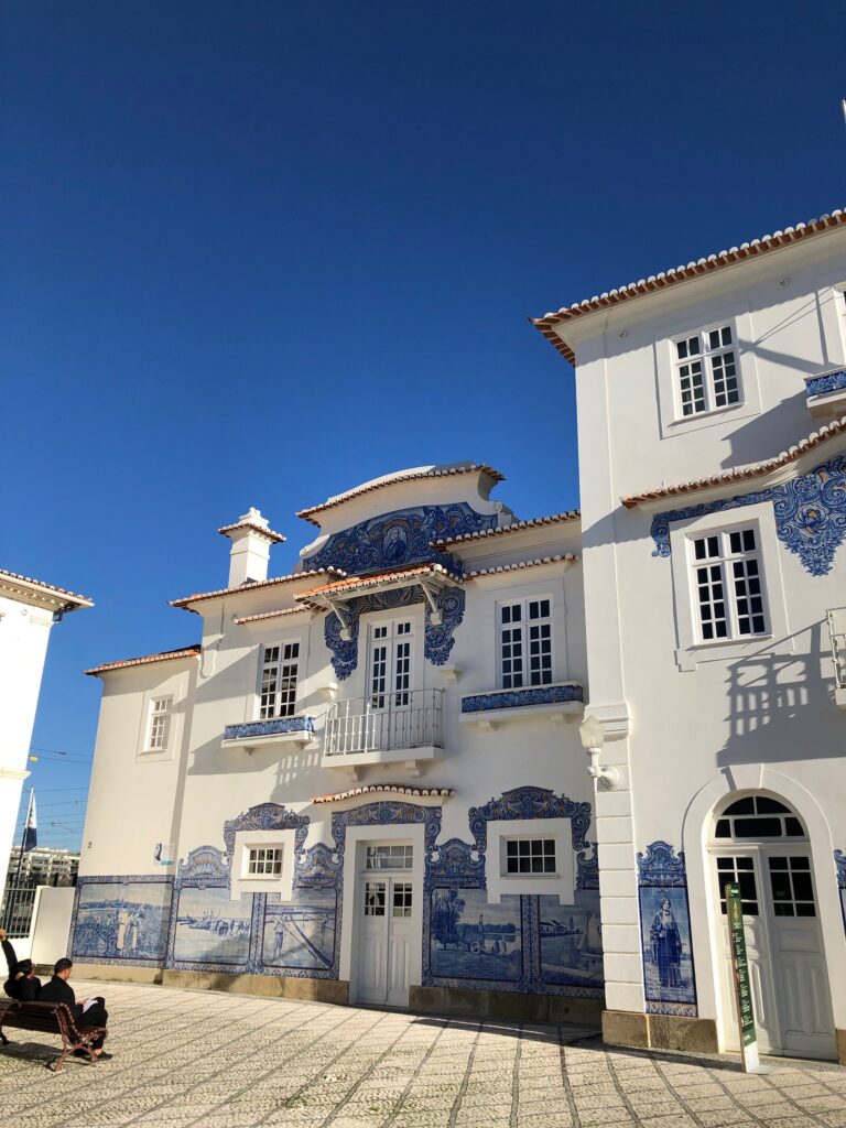 954B281E 0FA6 45FC A45B AB0DC020C869 768x1024