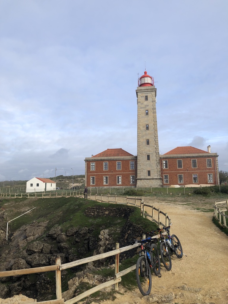 B1AE58BC 4803 4C51 9E4E 4E140D52EAC3 1 105 c